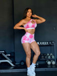 Pink and white wallpaper short set